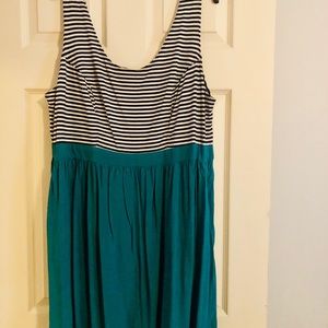 Women’s Plus midi dress w/ pockets